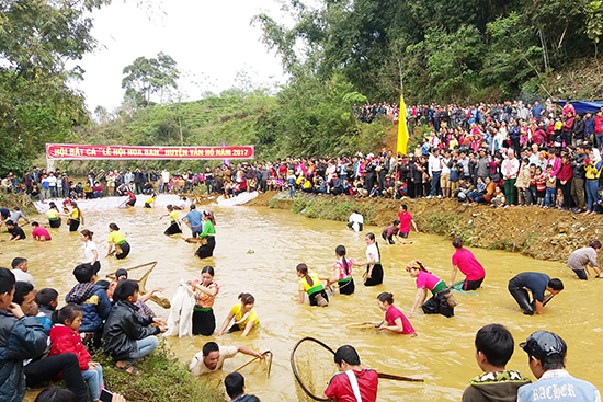Huyện Vân Hồ tổ chức lễ hội Hoa ban lần thứ 2 năm 2017
